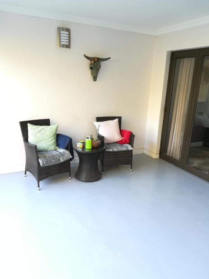 Christofphs Bed & Breakfast Bonnievale Exterior foto